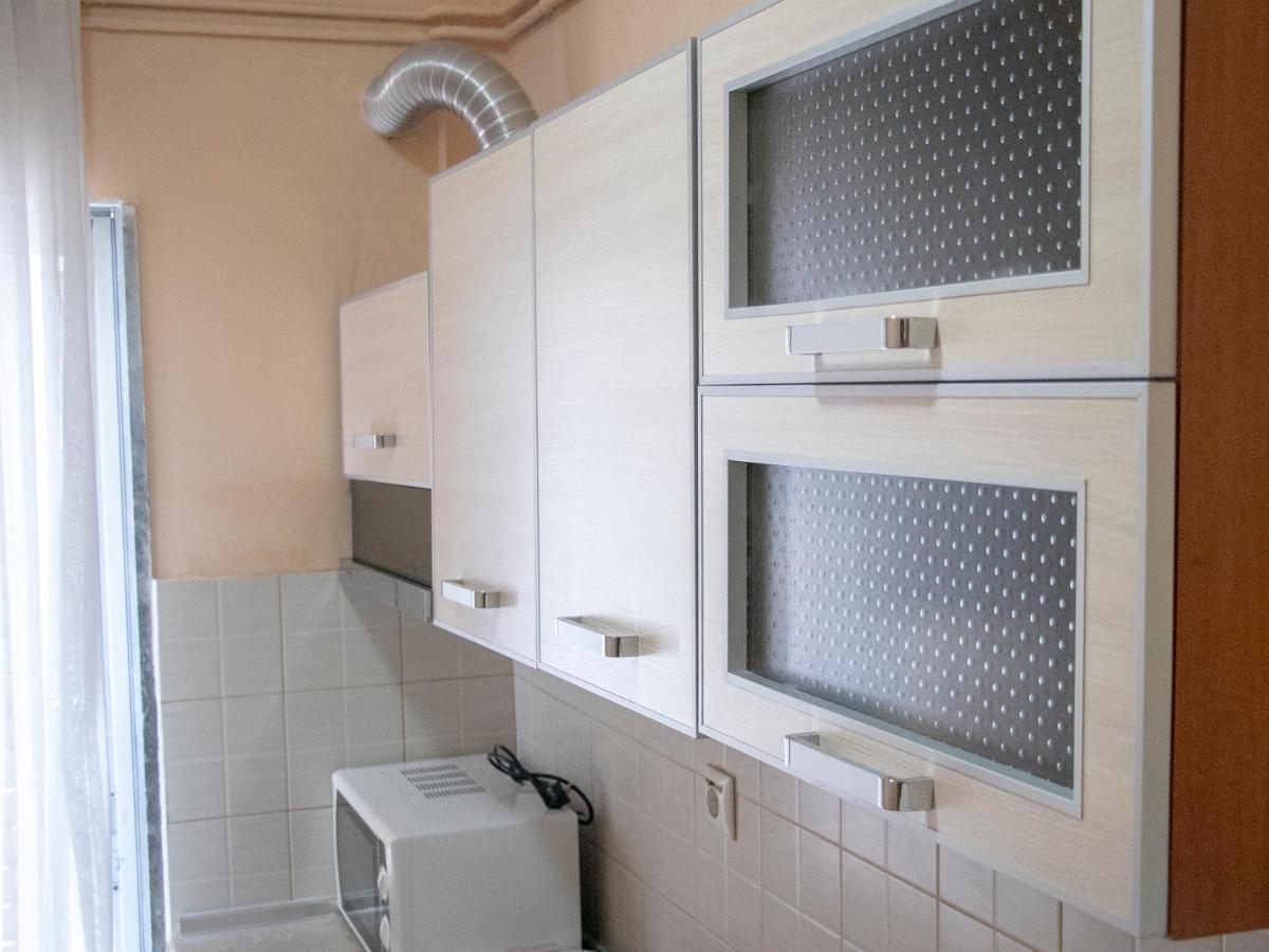 Maria Apartments Paralia Dionysiou Exterior photo