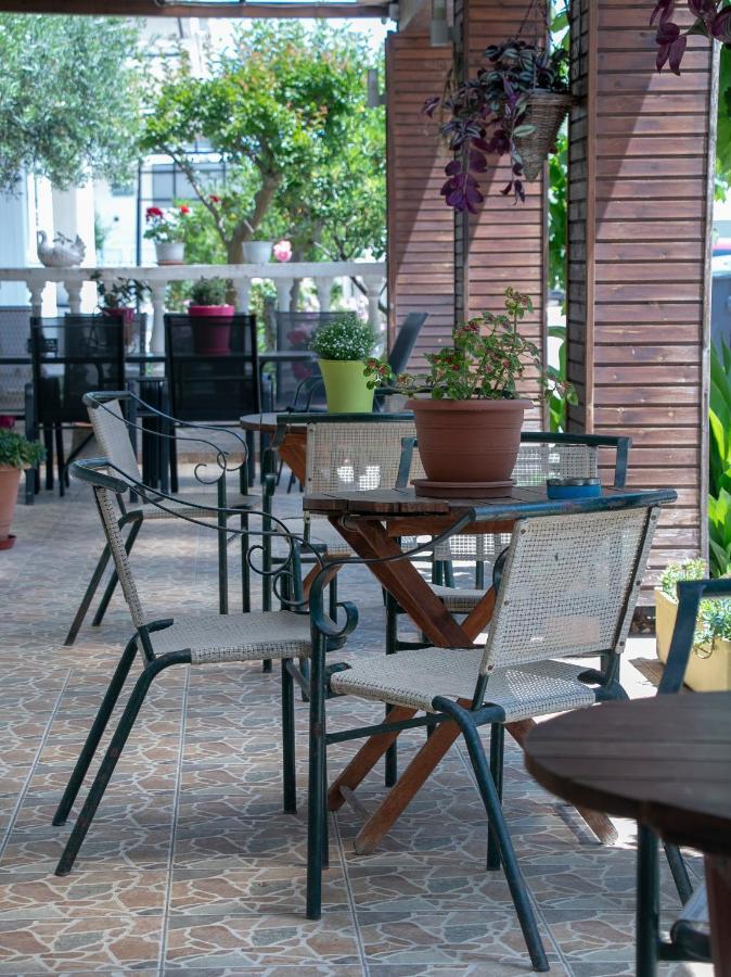 Maria Apartments Paralia Dionysiou Exterior photo