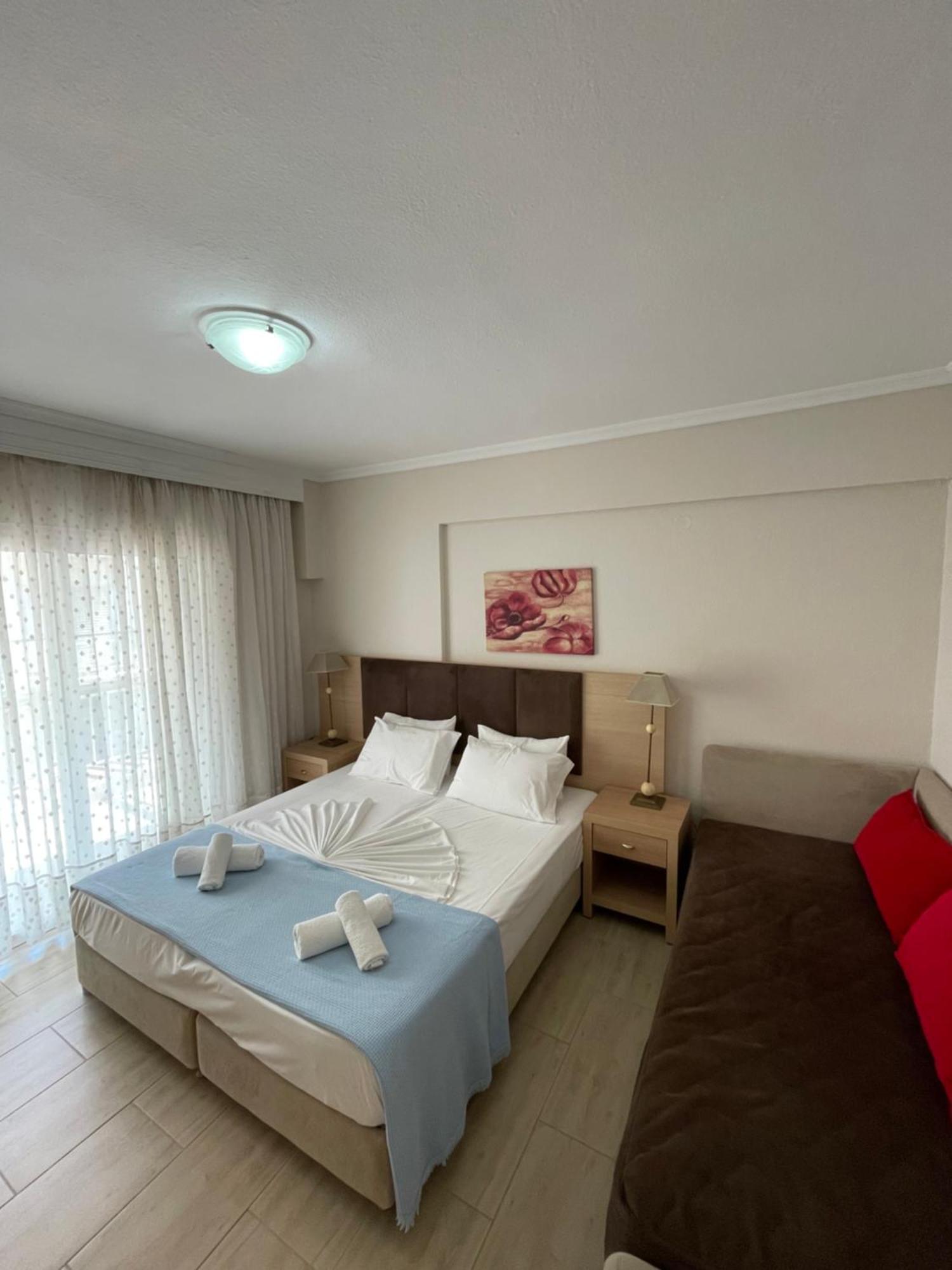 Maria Apartments Paralia Dionysiou Exterior photo