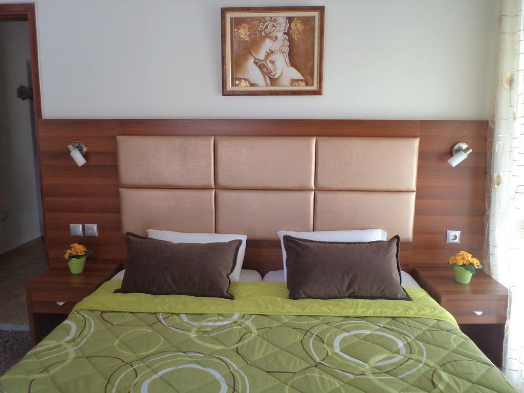 Maria Apartments Paralia Dionysiou Exterior photo